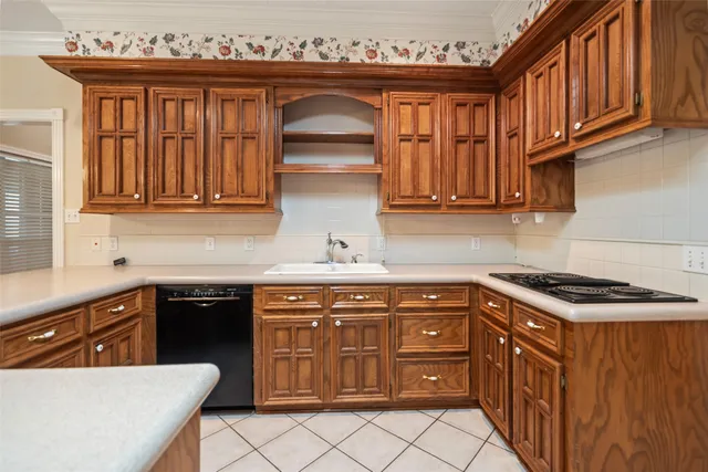 $2,300 | 30616 Quinn Road, Tomball, TX 77375