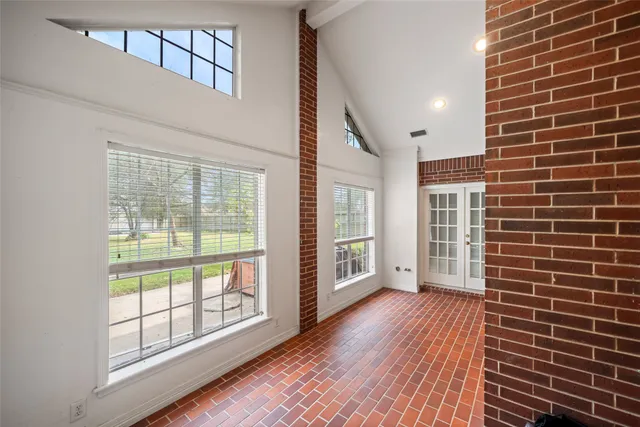 $2,300 | 30616 Quinn Road, Tomball, TX 77375