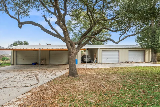 $2,300 | 30616 Quinn Road, Tomball, TX 77375