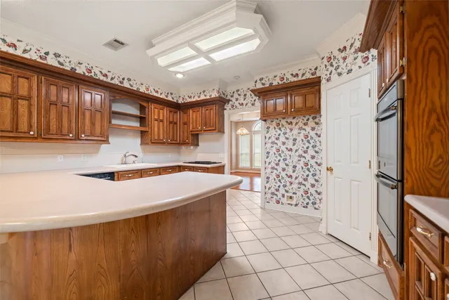 $2,300 | 30616 Quinn Road, Tomball, TX 77375