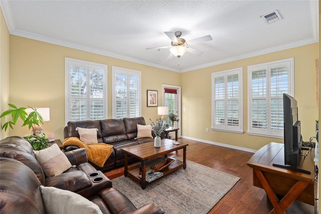 1257 Southwest 9th Road, Unit 308 Gainesville, FL 32601 - Photo 4 of 31