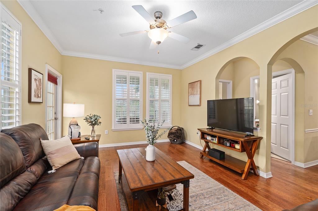1257 Southwest 9th Road, Unit 308 Gainesville, FL 32601 - Photo 7 of 31