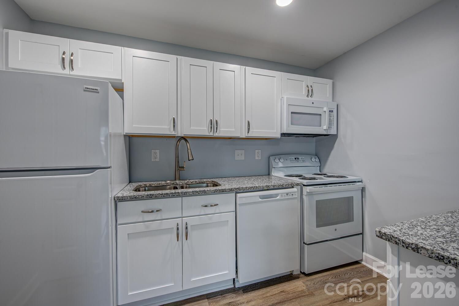 1048 Avondale Road Lowell, NC 28098 - Photo 4 of 8