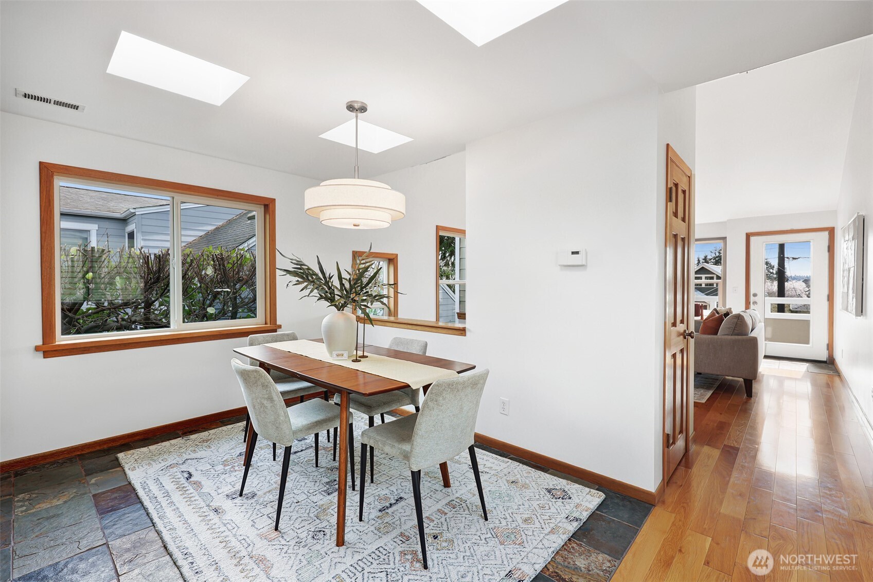 622 Northwest 75th Street Seattle, WA 98117 - Photo 8 of 22
