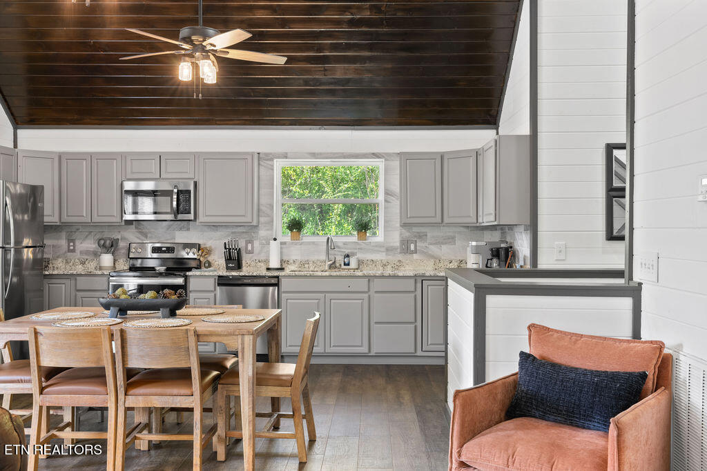 1608 Mitchell Farm Road Pigeon Forge, TN 37876 - Photo 20 of 52 DSC01922