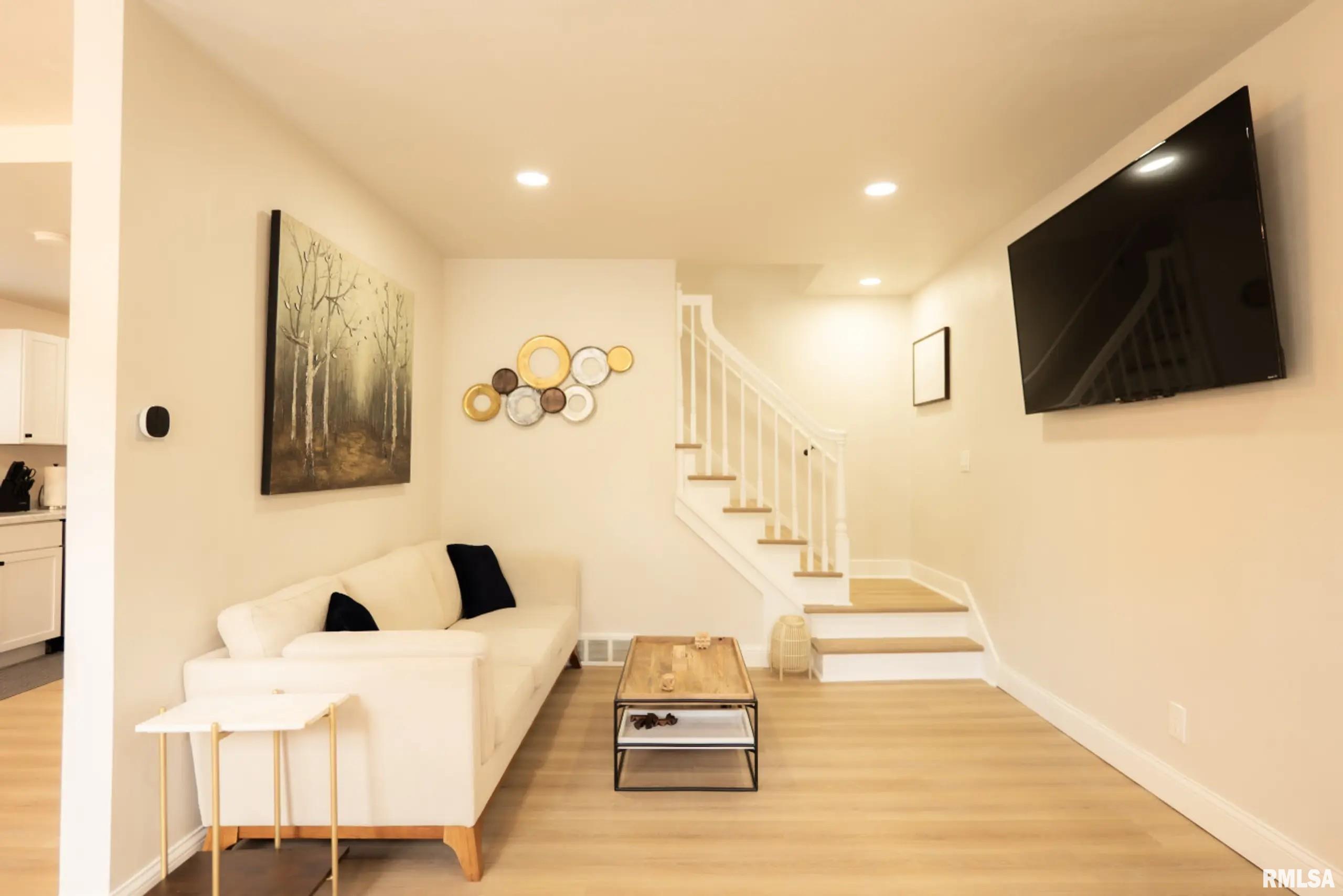 408 North 3rd Street Dunlap, IL 61525 - Photo 9 of 41