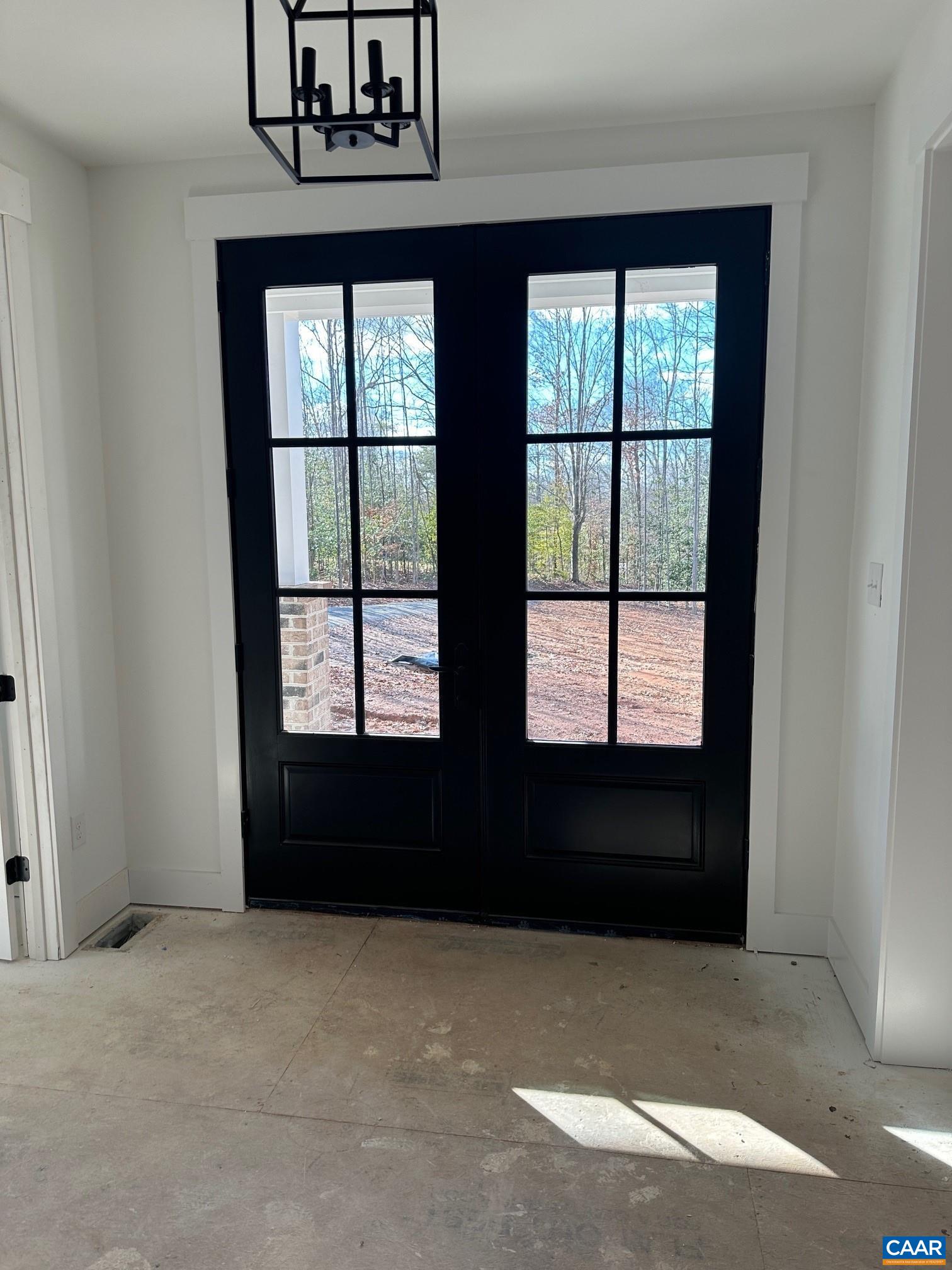3662 West Rocketts Rdg Court Goochland, VA 23063 - Photo 10 of 20 an empty room with windows