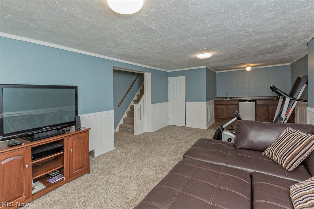 2539 Saybrook Road Cleveland, OH 44118 - Photo 29 of 35 Another view of the recreation room