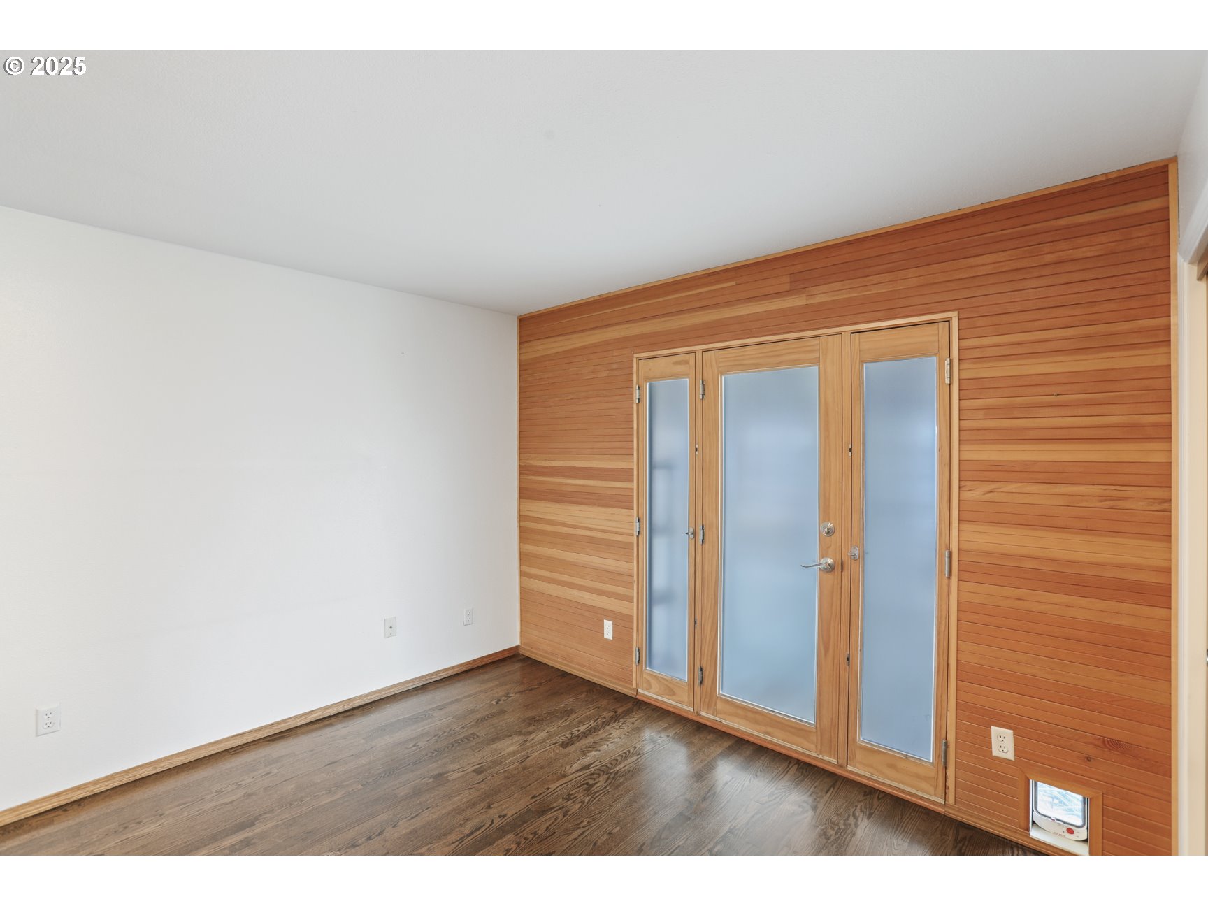 50776 Dike Road, Unit 4 Scappoose, OR 97056 - Photo 8 of 37 a view of an empty room