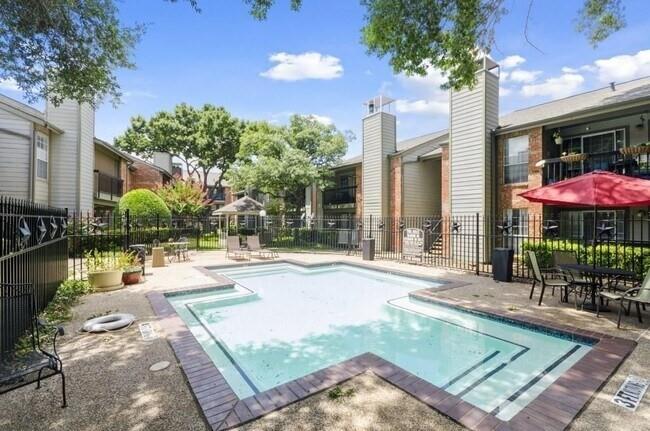 18333 Roehampton Drive, Unit 928 Dallas, TX 75252 - Photo 15 of 20 a view of a house with backyard swimming pool and sitting area