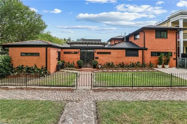 $925,000 | 1204-06 Race Street, New Orleans, LA 70130