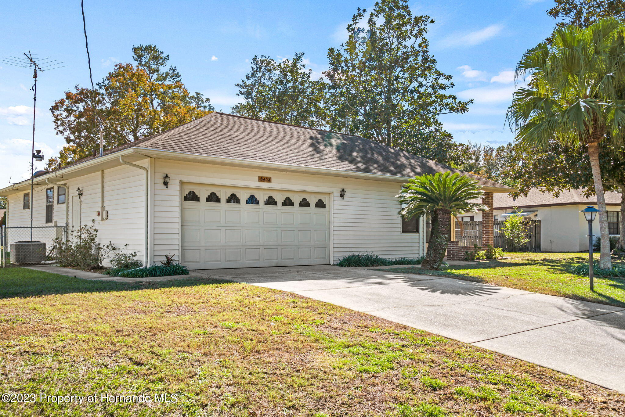 8458 Beach Spring Hill Spring Hill, FL 34606 - Photo 3 of 52 3-web-or-mls-DSC_5938