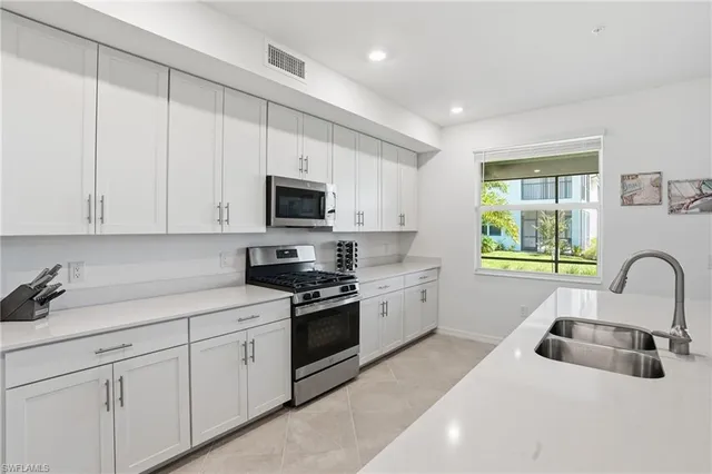 $325,000 | 16529 Kingwood Lane, Unit 2511, Punta Gorda, FL 33982