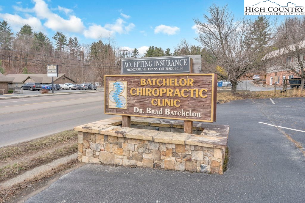 483 Highway 105 Extension Boone, NC 28607 - Photo 2 of 41