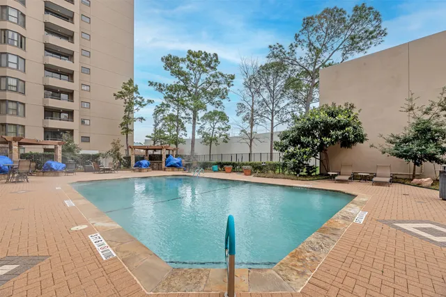 $1,795 | 661 Bering Drive, Unit 404, Houston, TX 77057