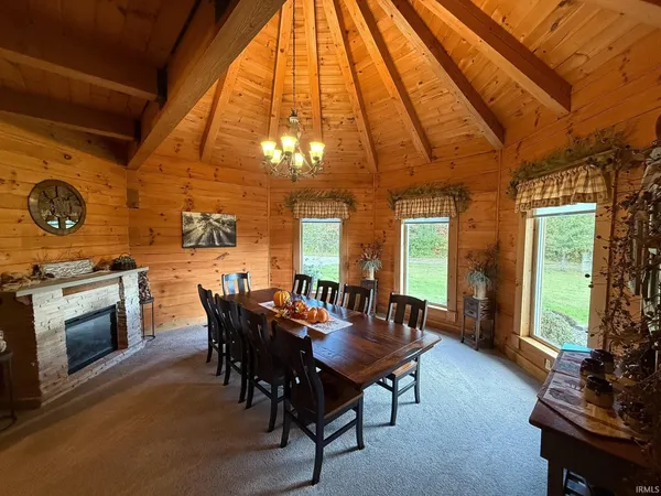 $1,574,900 | 6903 East State Road 58, Owensburg, IN 47453