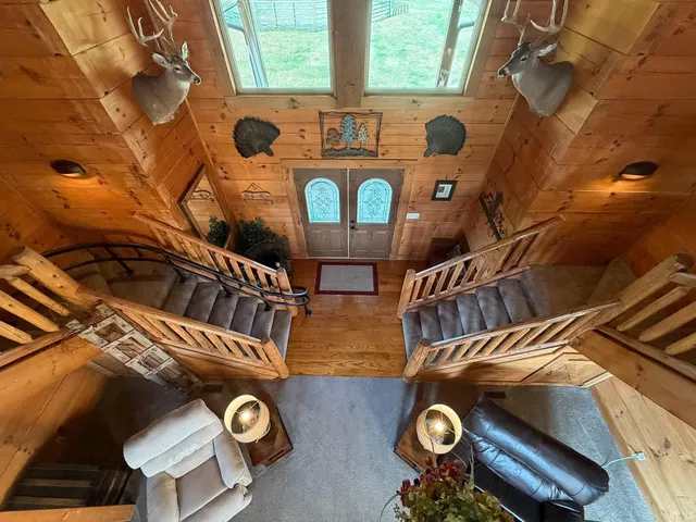 $1,650,000 | 6903 East State Road 58, Owensburg, IN 47453