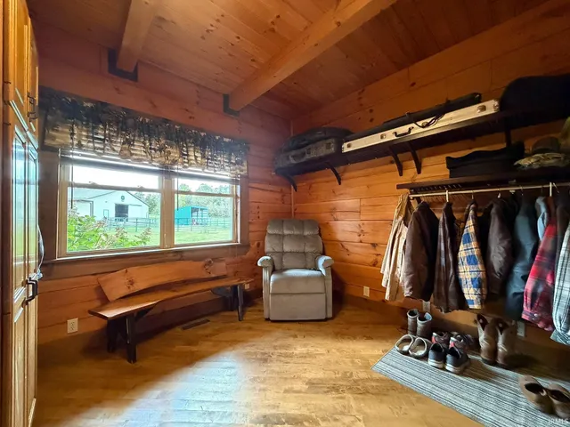 $1,650,000 | 6903 East State Road 58, Owensburg, IN 47453