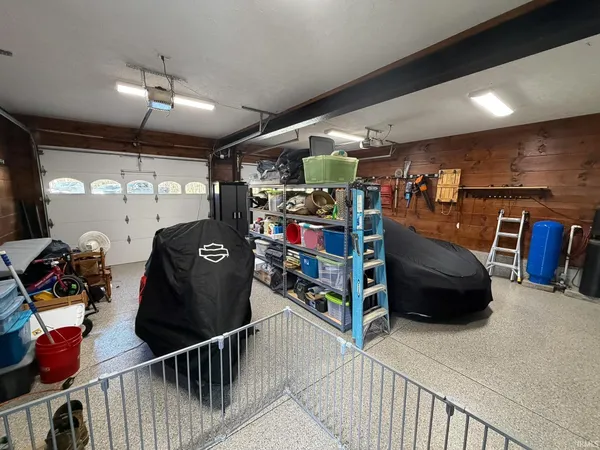 $1,574,900 | 6903 East State Road 58, Owensburg, IN 47453