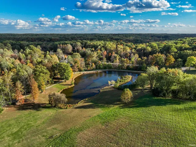 $1,650,000 | 6903 East State Road 58, Owensburg, IN 47453