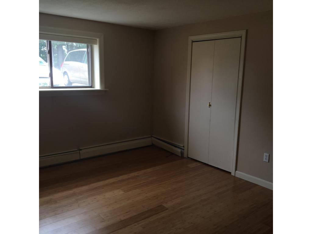 36 R English Village Road, Unit 104 Manchester, NH 03102 - Photo 6 of 8