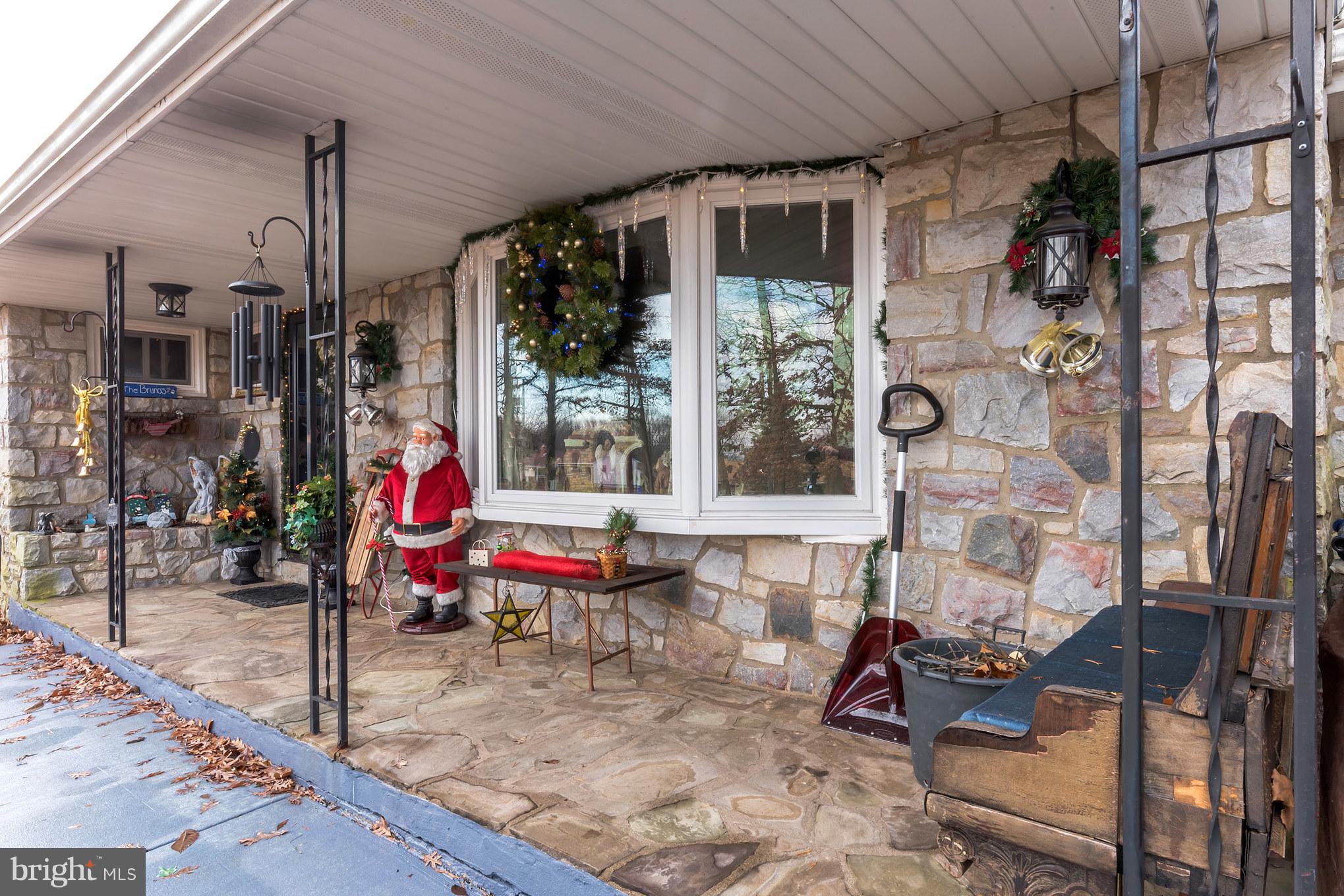 454 Mock Road Pottstown, PA 19464 - Photo 3 of 25 Gallery Image 3