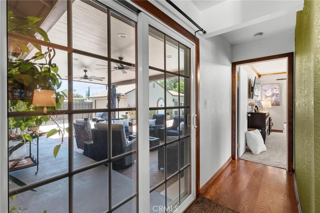 5545 Tower Riverside, CA 92506 - Photo 38 of 70