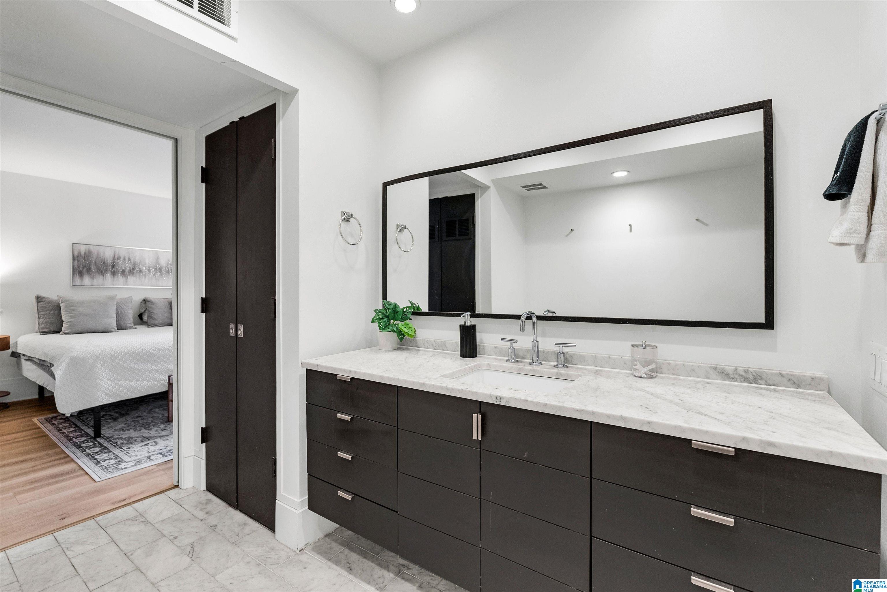 3350 Altamont Road South, Unit C20 Birmingham, AL 35205 - Photo 9 of 22