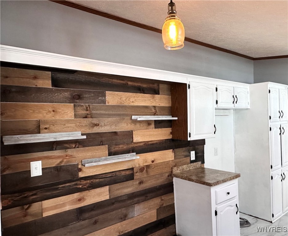 52 Calla Way Cheektowaga, NY 14043 - Photo 4 of 21 Kitchen