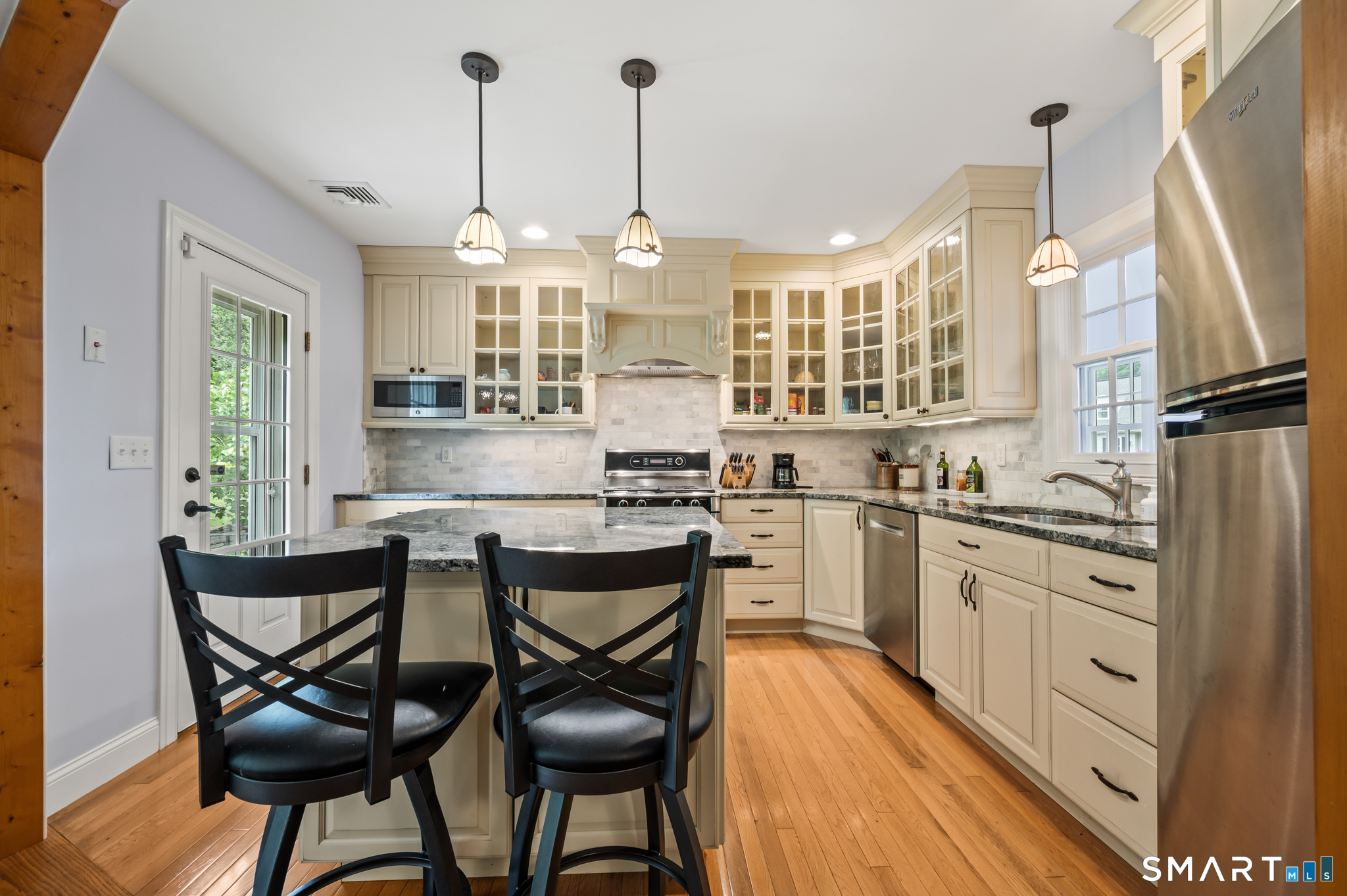 539 Hopewell Road Glastonbury, CT 06033 - Photo 10 of 38