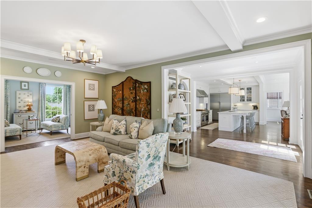 3799 North Stratford Road Northeast Atlanta, GA 30342 - Photo 10 of 45