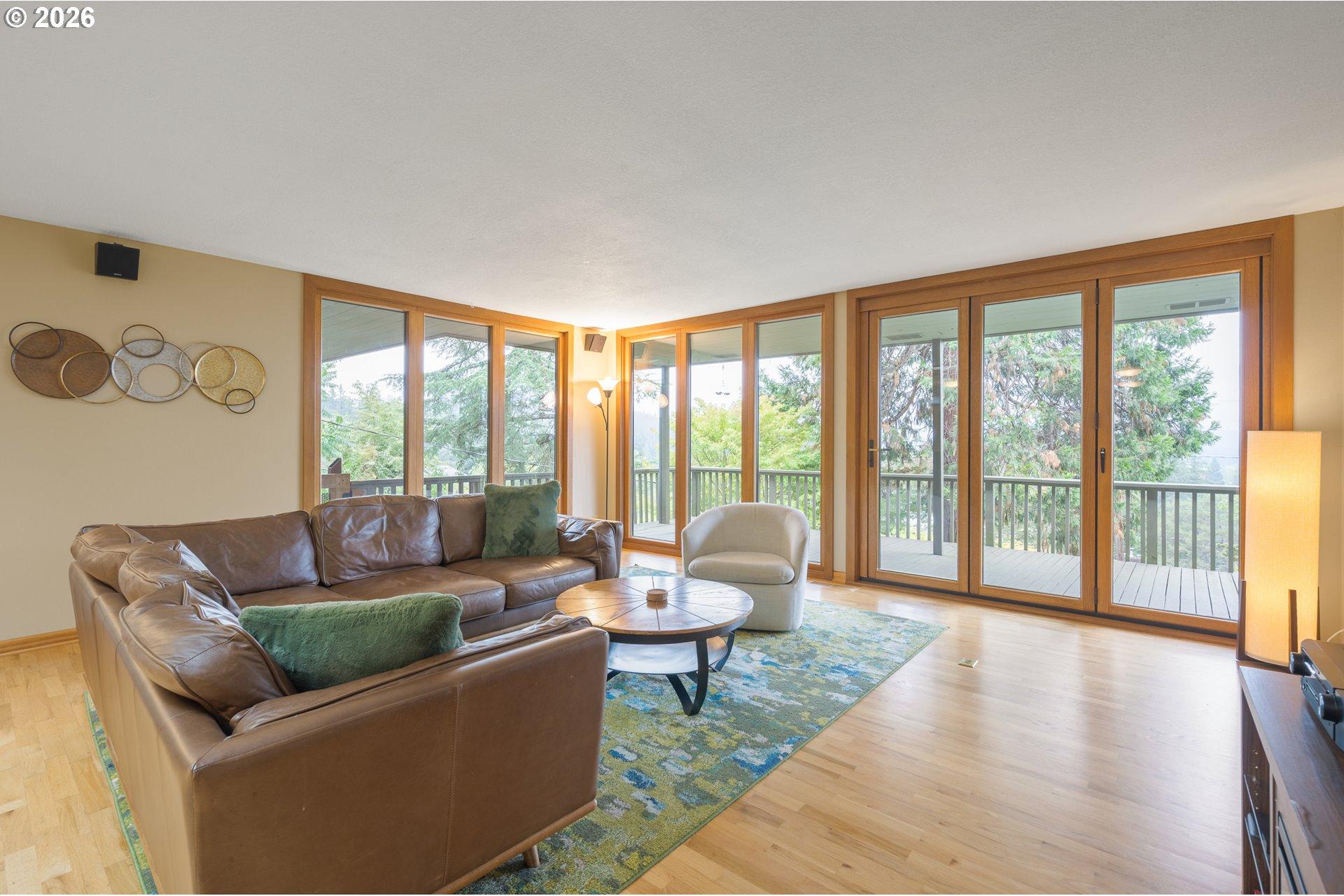 2765 Spring Boulevard Eugene, OR 97403 - Photo 14 of 44 Gallery Image 14