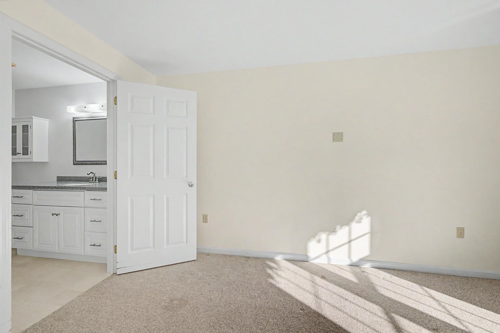 332 Parkside Road, Unit 3 New London, NH 03257 - Photo 15 of 25