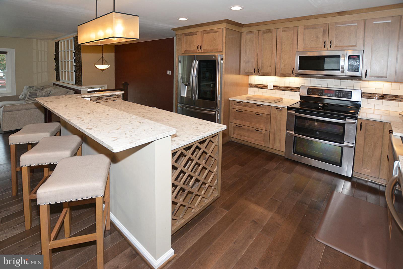1306 East Iberia Road Sterling, VA 20164 - Photo 3 of 34 Gallery Image 3