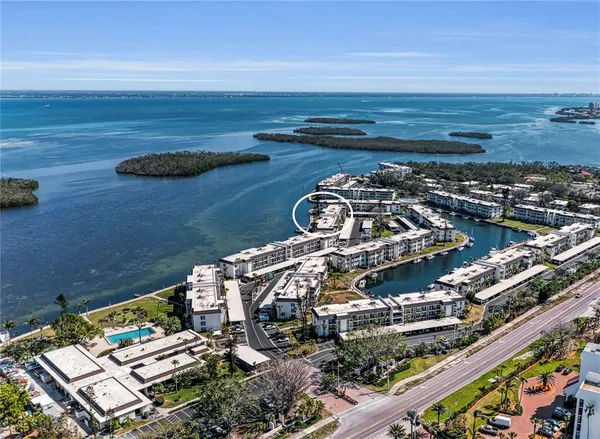 $575,000 | 4420 Exeter Drive, Unit 307, Longboat Key, FL 34228