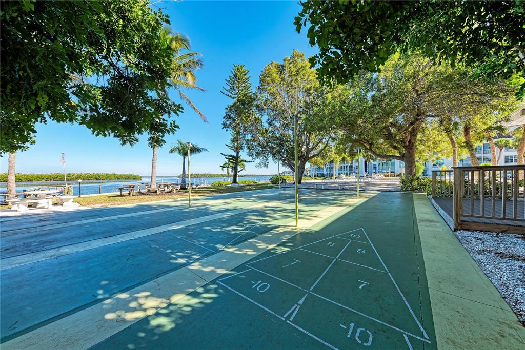 4420 Exeter Drive, Unit 307 Longboat Key, FL 34228 - Photo 32 of 37