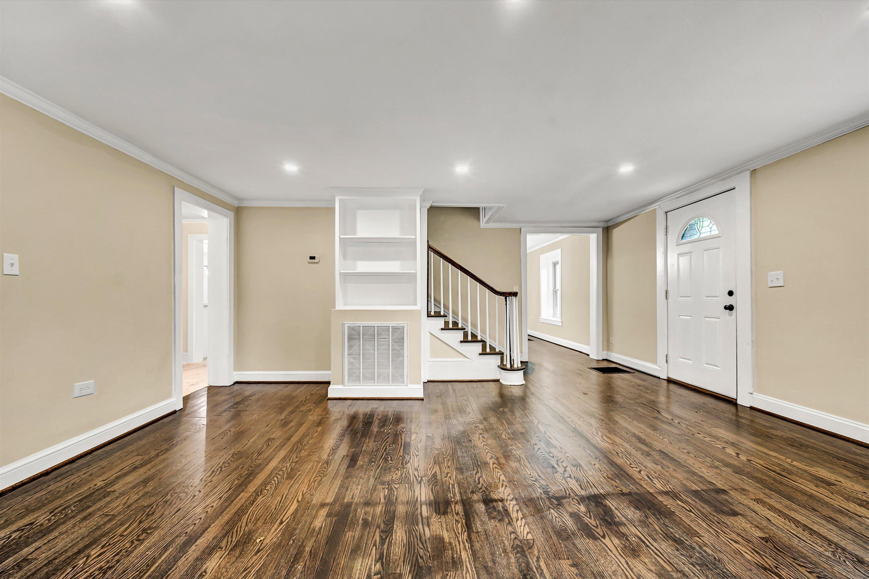 4714 Tobey Road Salem, VA 24153 - Photo 4 of 37 Living Room