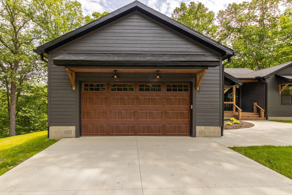 21650 Lake Road Glouster, OH 45732 - Photo 7 of 77 Beautiful Garage Door