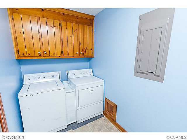 3484 Manfield Road Aylett, VA 23009 - Photo 12 of 16 Bathroom
