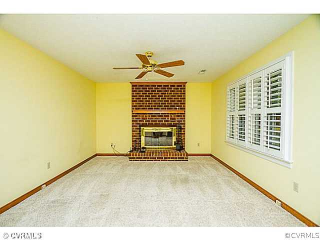 3484 Manfield Road Aylett, VA 23009 - Photo 3 of 16 Den/Family/Great Room