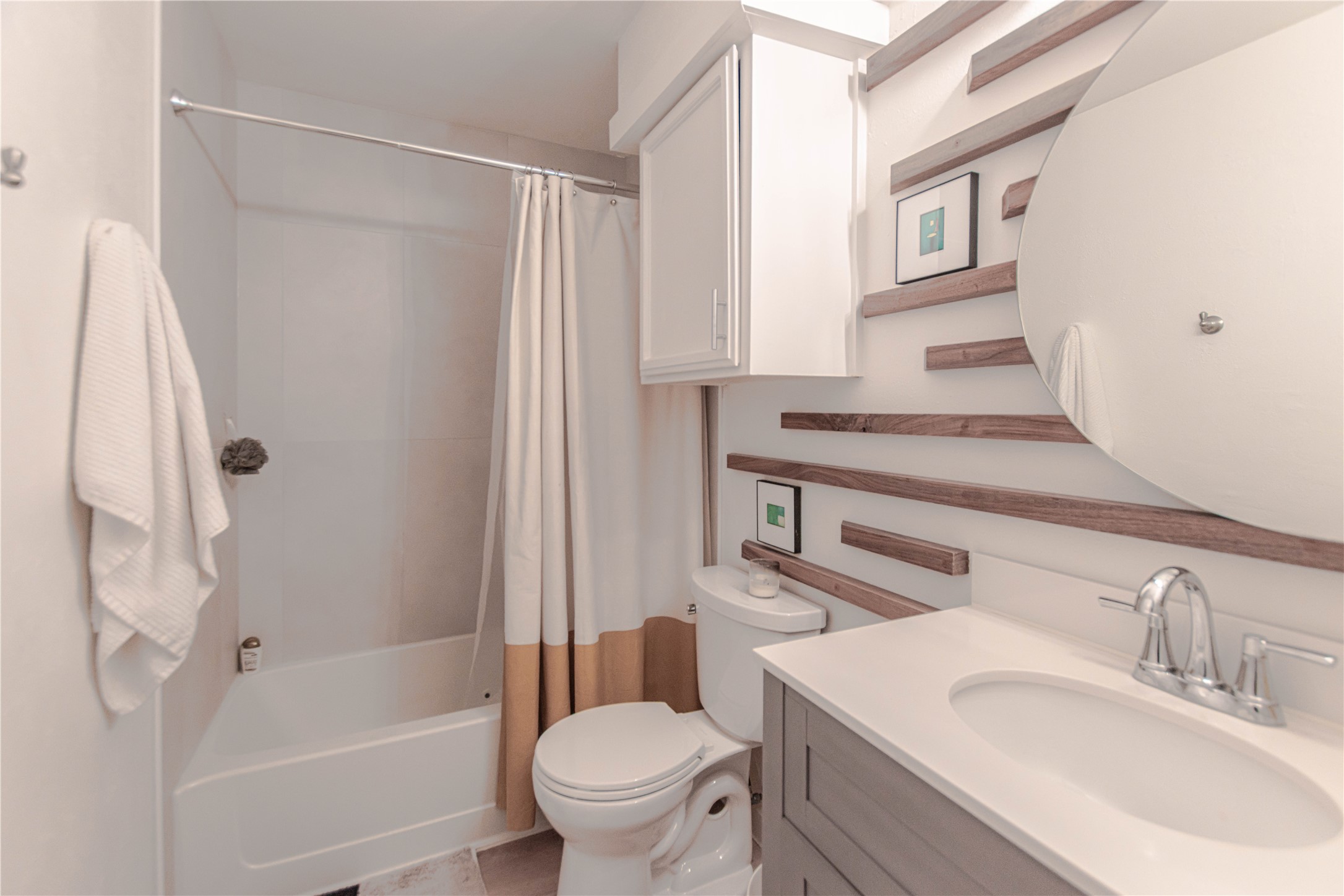 1622 Cattle Trail Austin, TX 78748 - Photo 17 of 22 a bathroom with a sink toilet and shower