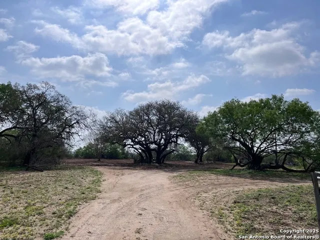 $180,000 | 7505 Farm To Market Road 1333, Charlotte, TX 78011