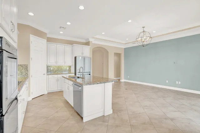 $695,000 | 2499 Vicara Court, Royal Palm Beach, FL 33411