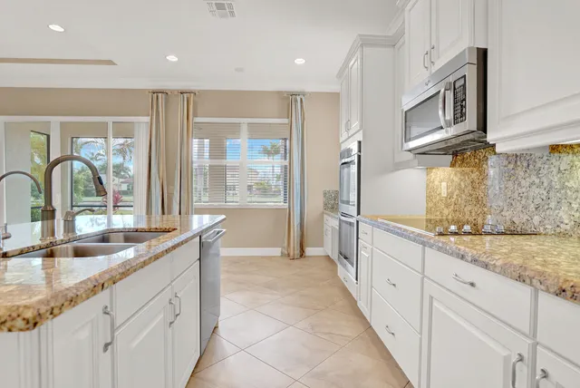 $695,000 | 2499 Vicara Court, Royal Palm Beach, FL 33411