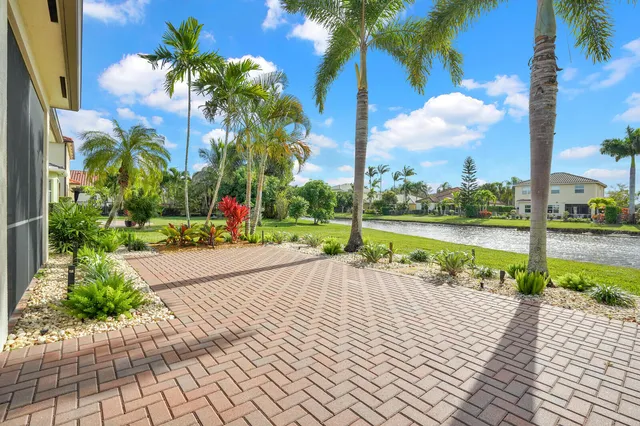$695,000 | 2499 Vicara Court, Royal Palm Beach, FL 33411