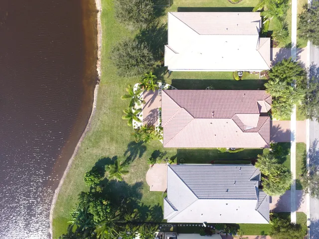 $695,000 | 2499 Vicara Court, Royal Palm Beach, FL 33411