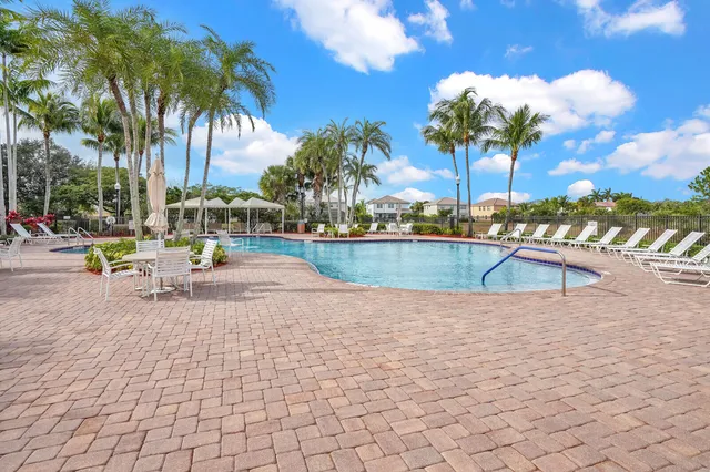 $695,000 | 2499 Vicara Court, Royal Palm Beach, FL 33411