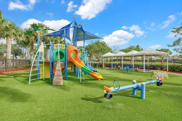 $695,000 | 2499 Vicara Court, Royal Palm Beach, FL 33411