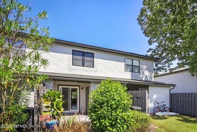 $1,850 | 10 Ponte Vedra Court, Unit B, Ponte Vedra Beach, FL 32082