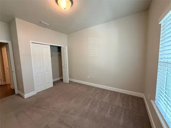 $1,900 | 1084 Northwest 126 Way, Newberry, FL 32669